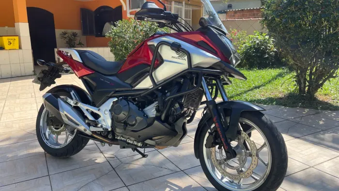 NC 750cc único dono Vermelha
