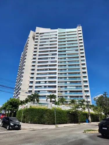 Apartamento 3 quartos e 2 vagas no Vitral do Parque 97m2, andar alto, no Cocó. Vista mar e
