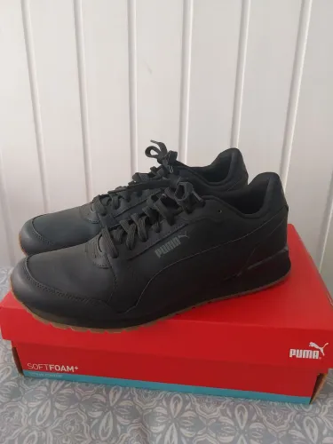 Tênis masculino de couro preto. 43. Novo.