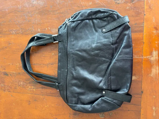 Bolsa de couro preta
