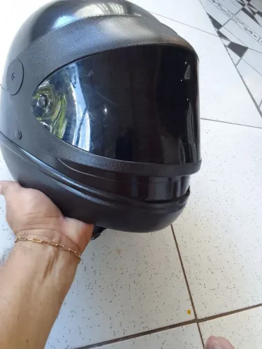 Capacete excelente. 70 $. Entrego 