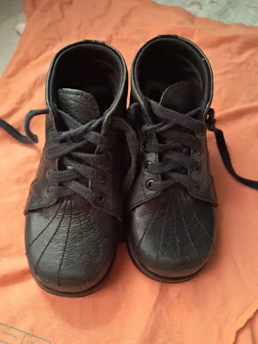 Bota ortopédica infantil