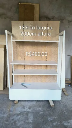Móveis prateleiras para loja