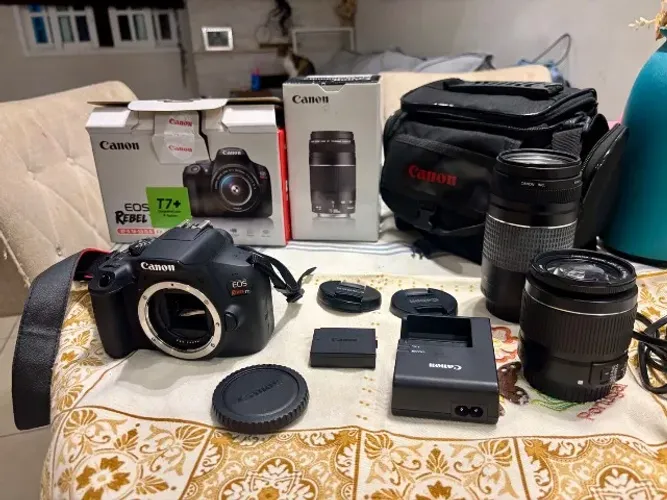 Novíssima Câmera cânon t7+ com lente 75-300mm