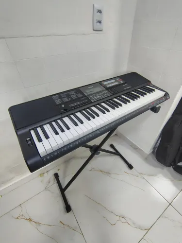Teclado Casio CP-X800 só saiu da loja