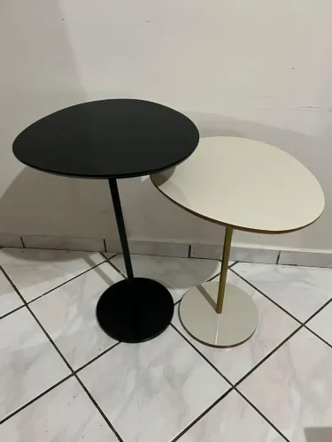 Conjunto novo. 2 mesas laterais. Entrego Uberlândia.