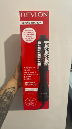 Escova Secadora Modeladora Revlon Titanium Max Edition 1200w (127)