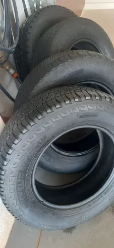 Pneu 205/70R15