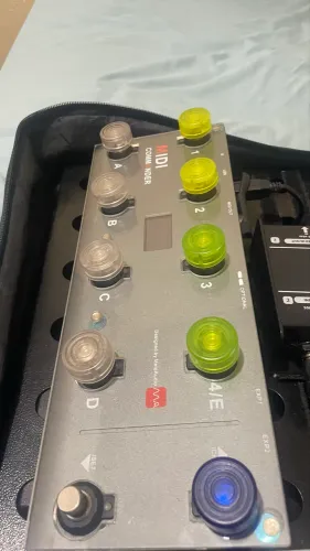 Midi commander foot