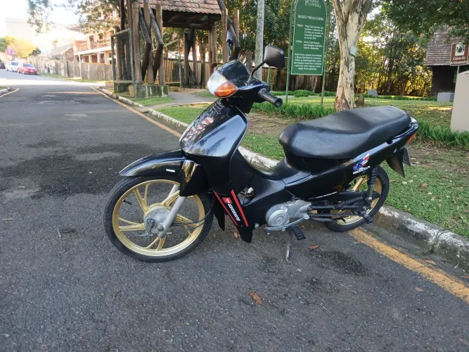 Honda biz partida elétrica passo no cartão até 24x 