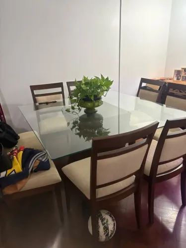 Mesa com 8 lugares