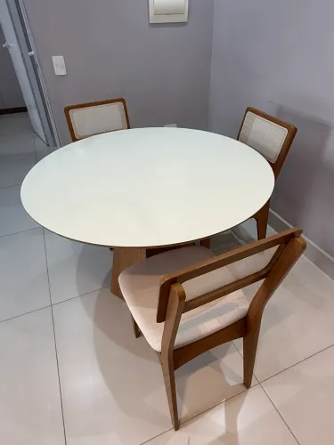 Venda Urgente : Mesa de jantar?