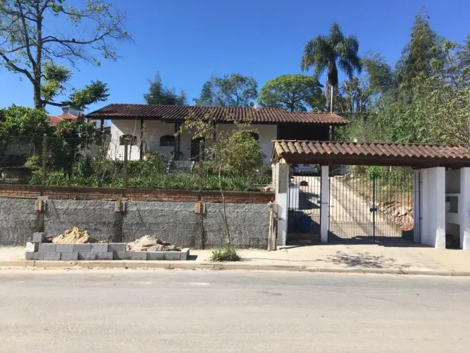 Casa de condomínio para venda com 130 metros quadrados com 2 quartos