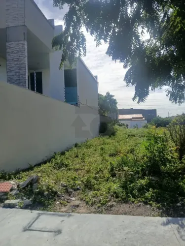 Lote no Bairro Aruana em Aracaju/SE com 160m².