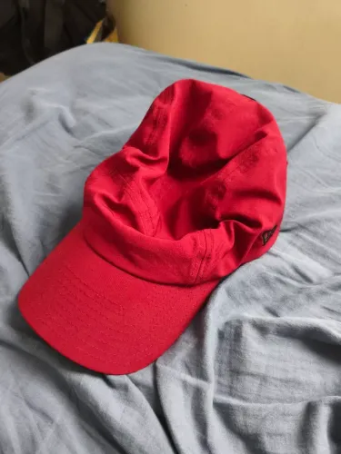 Boné 9TWENTY Performance Aba Curva Vermelho Escuro
