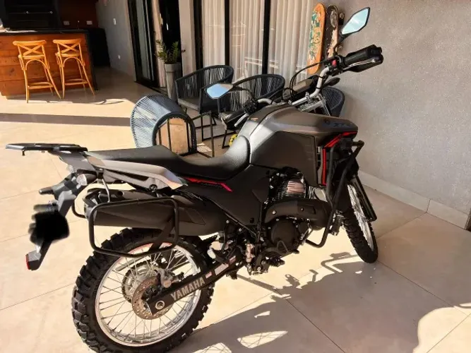 Lander XTZ 250 nova 246 km vários acessórios