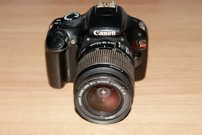 Canon Eos Rebel Kit T3 + Lente Ef-s 18-55mm