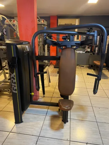 ACADEMIA DE MUSCULAÇÃO COMPLETA