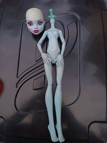 Sucata Monster High