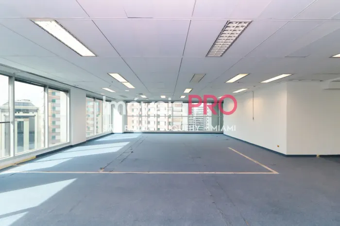 Laje corporativa disponível para locação: andar de 120 a 1.253m² no WTC!
