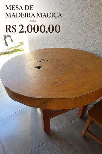 Mesa rústica com 2 cadeiras de madeira maciça