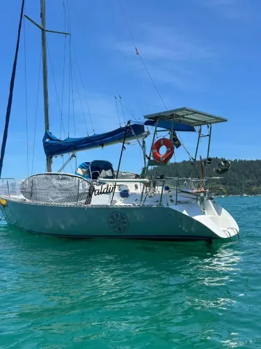 Velamar 31 - Drakkar  Motor Volvo Penta modelo 2002 de 18hp 