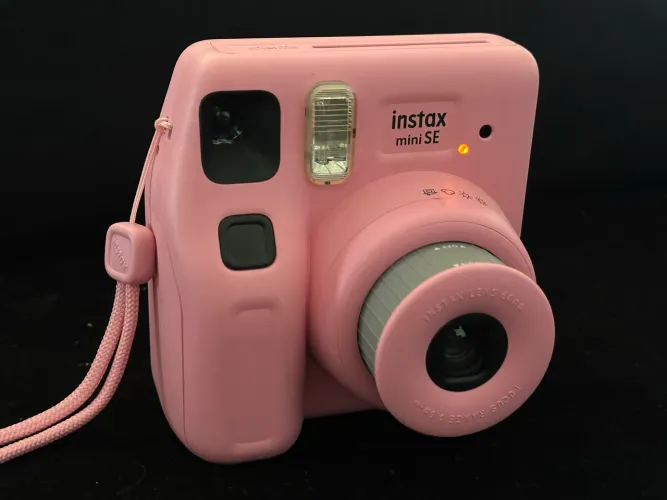 Instax Mini Se rosa + Case + Álbum e adesivos