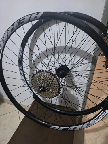 Par de rodas traseira e dianteira Bicicleta MTB Aro 29 cubos 36 furos p/ freio a disco