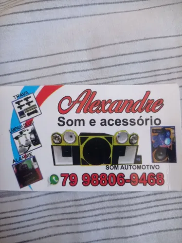 Faço a instalação de multimídia som alarme trava e etc