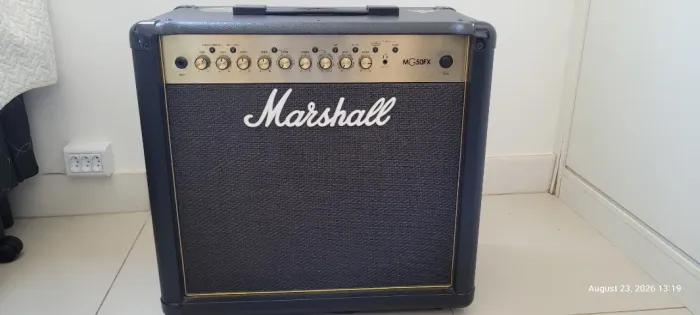 Marshall MG50FX 50W + footswitch clean / overdrive
