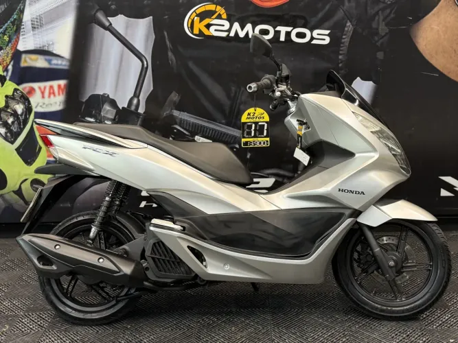 Honda PCX 150 Automática 2017/17 * 30900Kms