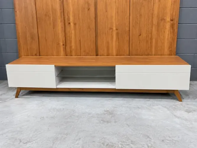 Rack Grande 2,60 com 2 Gavetas e Base de Madeira Maciça ÚLTIMA PEÇA