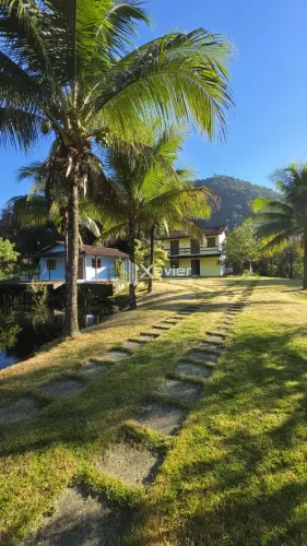 Chácara à venda com 3.000 m² em São João de Jaboti, Guarapari/ES - 2 casas, piscinas, lago