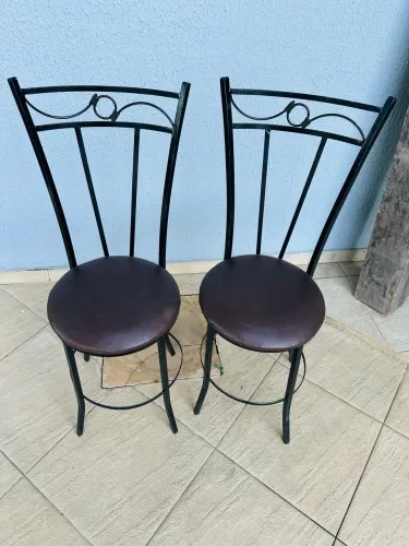 Conjunto de Cadeiras de Ferro com Estofado 