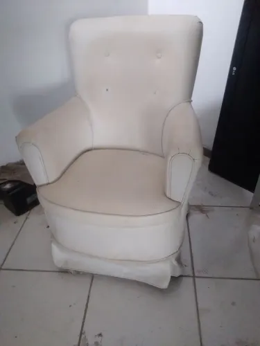 Poltrona de balanço ( tipo para amamentar )