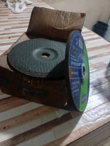 Vendo disco ? de desbaste marca Norton 12 unidade 