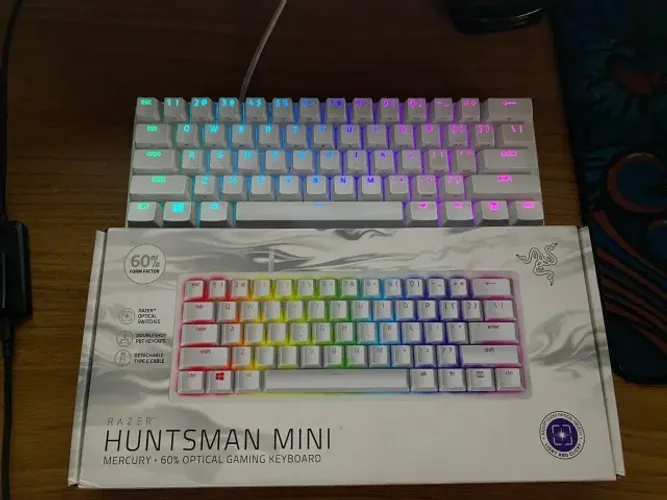 Teclado Gamer Razer Huntsman Mini 60 Switch Purple Mercury