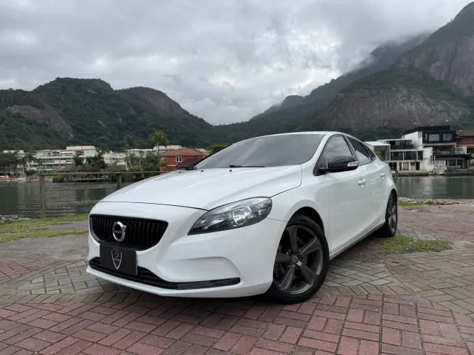 Volvo V40 T-4 Kinetic 2.0 Aut. 2018