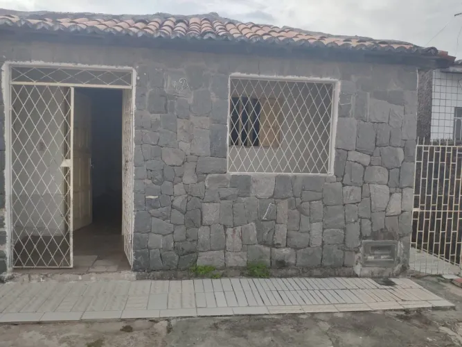 Vendo casa em nossa senhora da apresentação, px ao ifrn e ao viaduto do nova natal