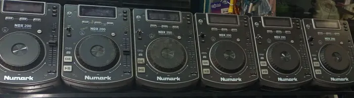 CDJ Numark NDX 200 no estado sem garantia