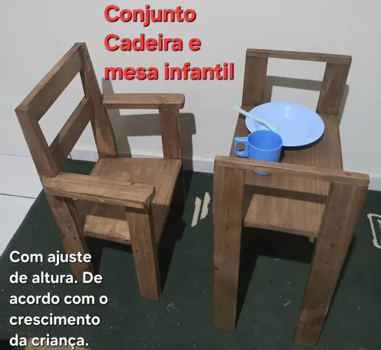 Conjunto de cadeira e mesa infantil com ajuste de altura 
