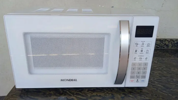 Micro-ondas Mondial 21 Litros Branco 220V - Novo, Nunca Usado
