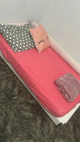 Cama montessori com colchão 