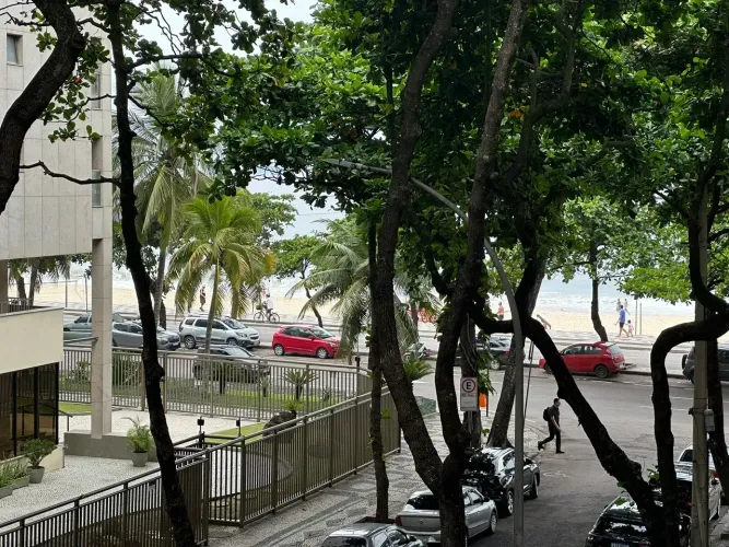 Apartamento para venda na 1ª quadra do Leblon  180m2  Rio de Janeiro / RJ
