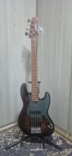 Contrabaixo Studebacker JB5C