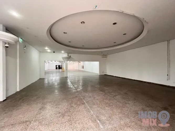 ALUGA-SE EXCELENTE PONTO COMERCIAL DE 610 M² NO BAIRRO PETROPOLIS