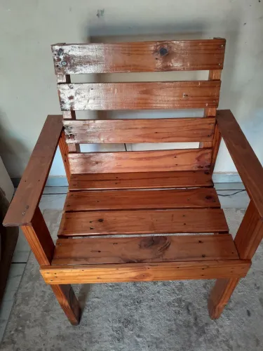 Vende se 3 Cadeira