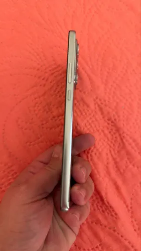 Motorola EDGE 30