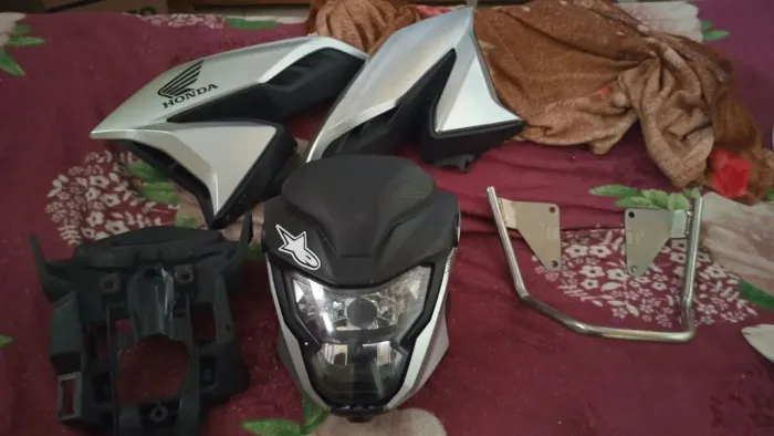Vendo peças de 160 da novas, preço a negociar 