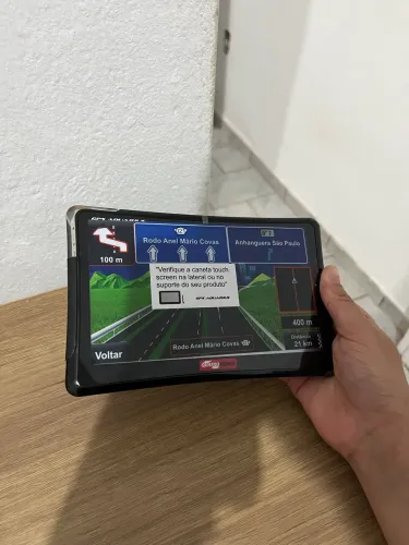Gps automotivo com câmera de ré 7.0